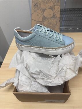 Casual Women's Light Blue Leather Lace-Up Sneakers free people seascape 8